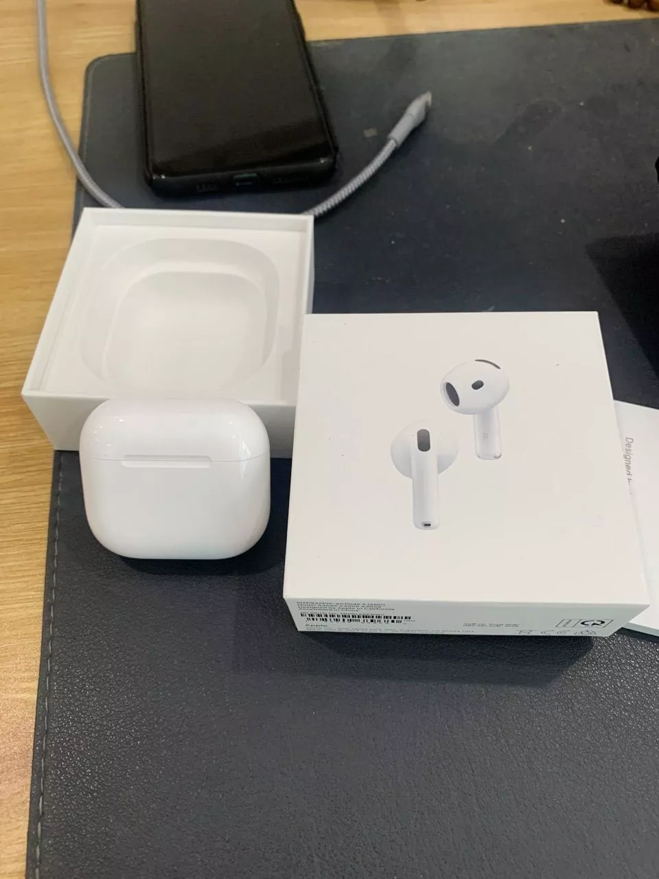 Tai nghe AirPods 4 Khử ồn chủ động Chính hãng
