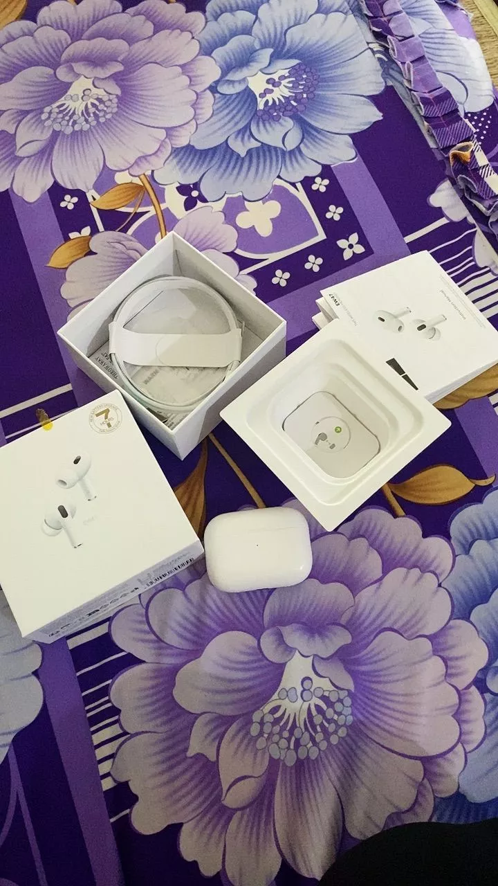 Tai nghe Bluetooth Hoco EW47 chính hãng chống ồn A-N-C có mic đàm thoại nghe nhạc liên tục trong 7 giờ, định vị, đổi tê