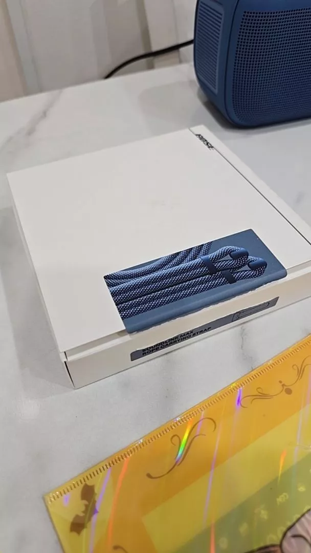 Quai đeo loa Bose SoundLink Max