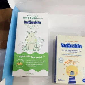 Combo Dự Sinh New - Đón bé chào đời Tặng kèm kem chàm sữa (Nước tắm gội + Kem dịu da + Kem dưỡng ẩm)