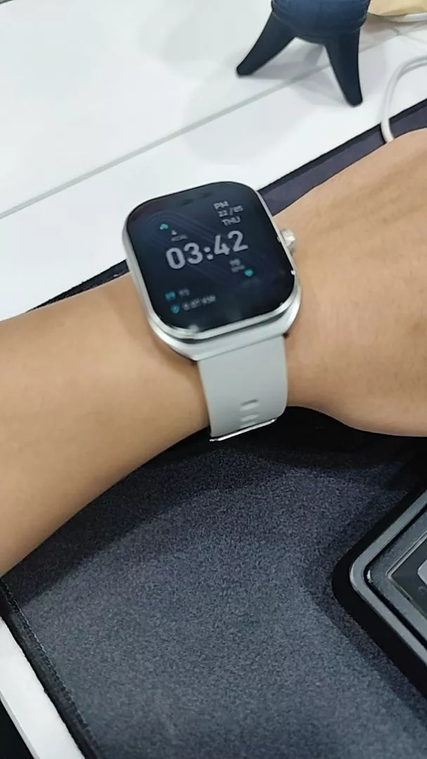 Đồng hồ thông minh GOOJODOQ Curve IP68 chống nước Màn hình IPS cong 2,01 inch
