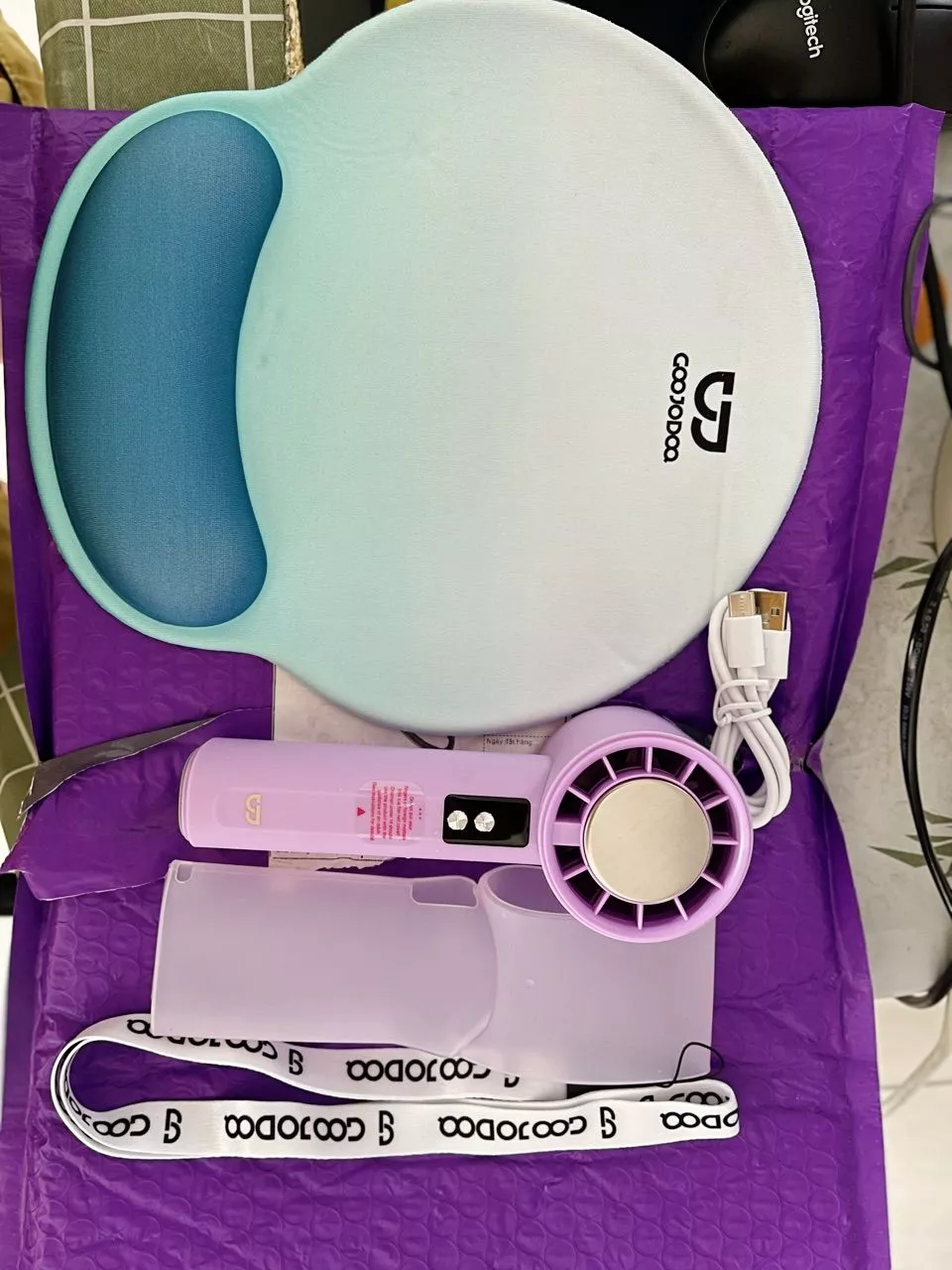 Lót chuột công thái học GOOJODOQ có kê tay 14mm & đế chống trượt, bền và dễ vệ sinh