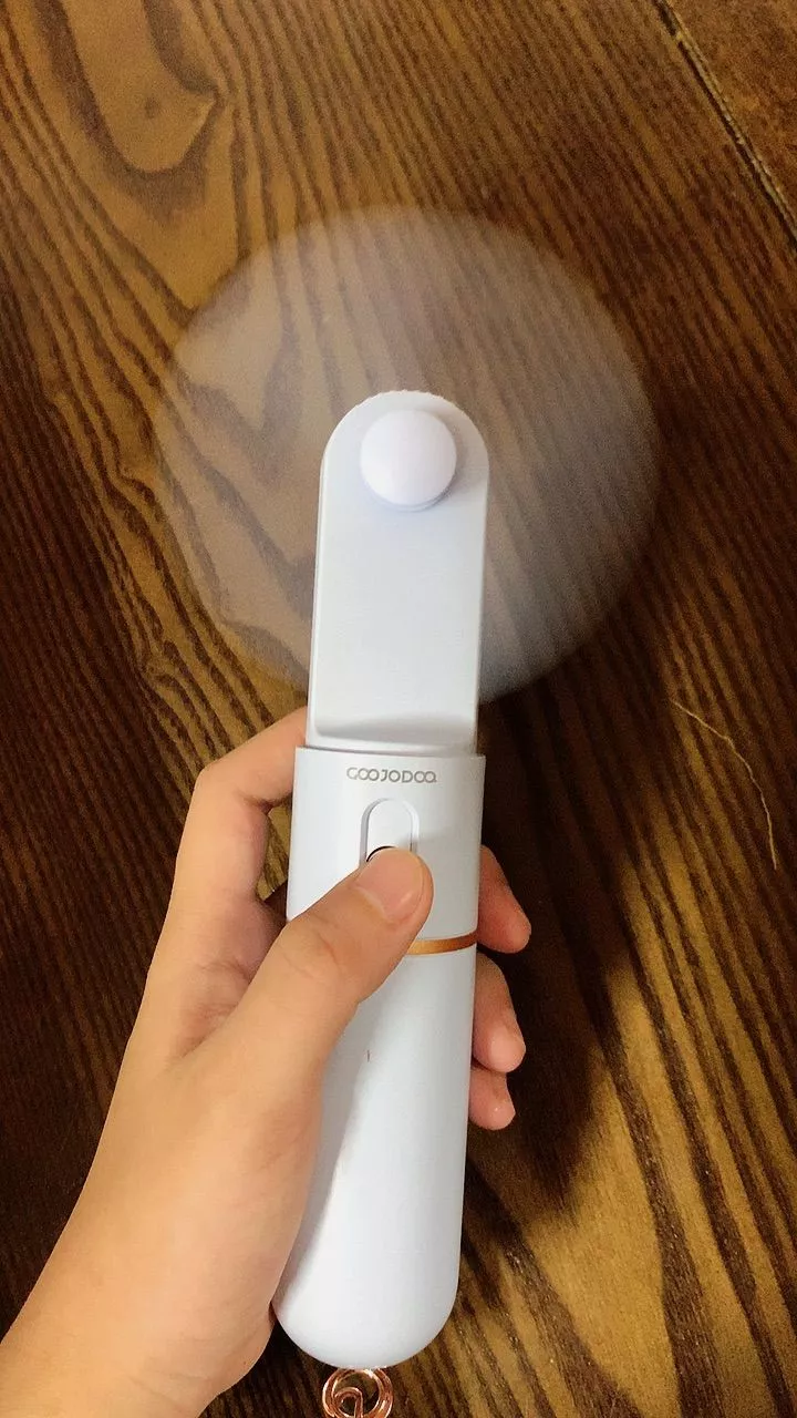 Quạt mini cầm tay GOOJODOQ, 3 tốc độ, cánh quạt bền bỉ sạc Type-c