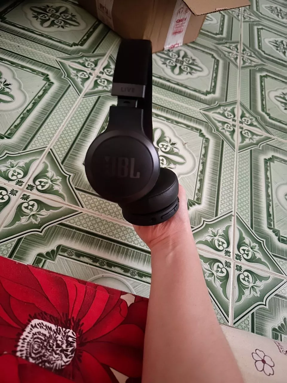 Tai Nghe chụp tai Bluetooth Chống Ồn JBL Live 670NC - Hàng Chính Hãng