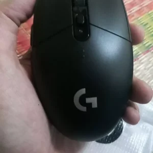 Chuột gaming không dây Logitech G G305 LIGHTSPEED - Hero 12K DPI, Nhẹ 99g, 6 nút lập trình, Pin 250h