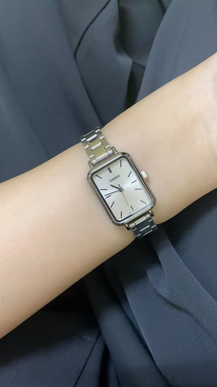 Đồng Hồ Nữ Casio LTP-V009 Dây Kim Loại Mặt Chữ Nhật Kính Khoáng Chống Nước