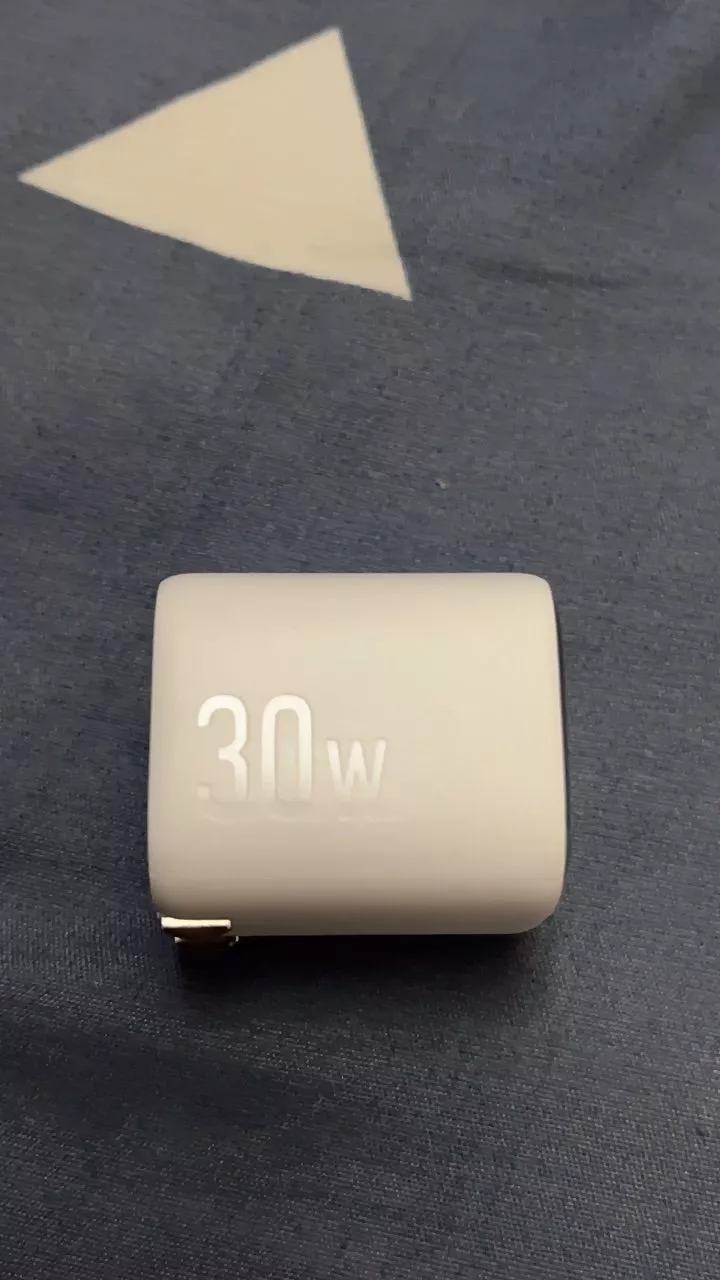 Củ sạc nhanh Anker Zolo GaN 20W/30W | 1 cổng USB-C | Sạc nhanh Power IQ 3.0 | Chân gập gấp gọn tiện lợi - A2699/8