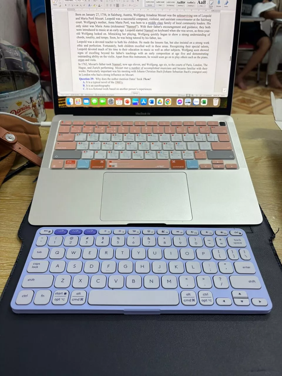 Bàn phím Bluetooth Logitech Keys To Go 2 - Siêu mỏng nhẹ 222g, đa thiết bị, Win | macOS