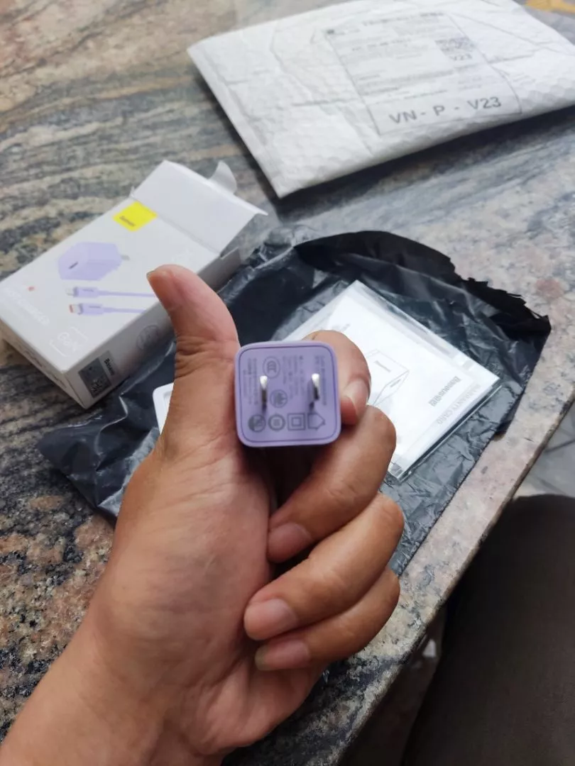 Củ sạc nhanh BASEUS PD 20W GaN5 1C thích hợp cho i14 13 12 pro max