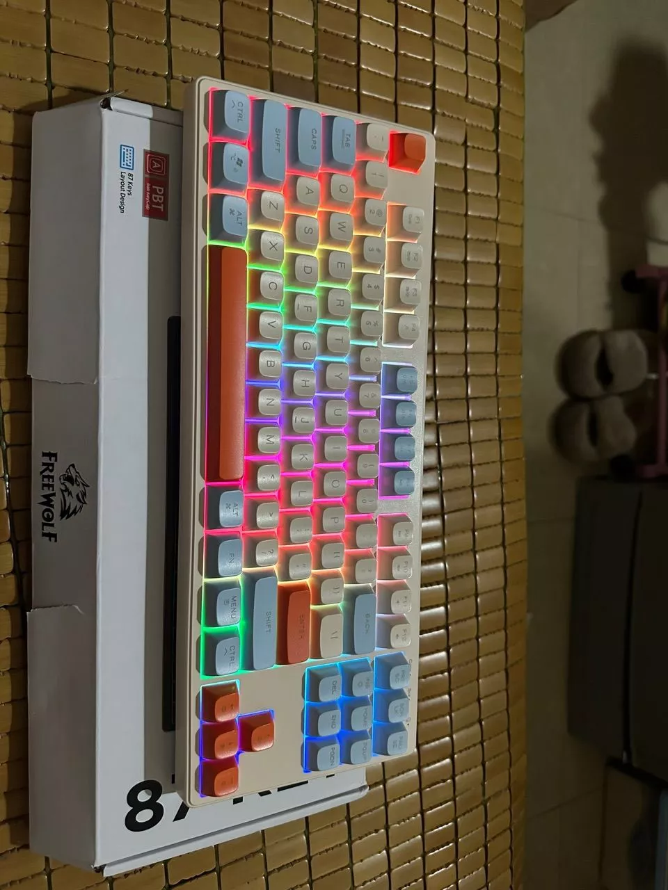 Bàn phím không dây Bluetooth M87 - Led Rainbow - Pin Sạc - Phím PBT