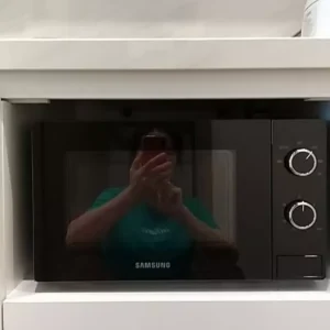 Lò Vi Sóng Samsung 20L MS20A3010AL/SV - Cửa Gương Toàn Phần, màu Đen