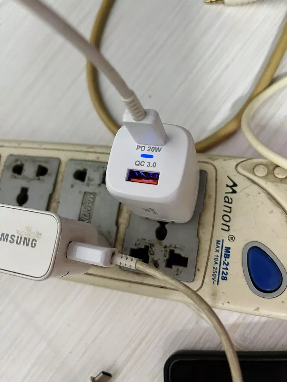 Củ Sạc Nhanh 20W Zoda - Thiết Kế Nhỏ Gọn, Chuẩn Sạc Nhanh PD, An Toàn Bền Bỉ - Hàng Chính Hãng