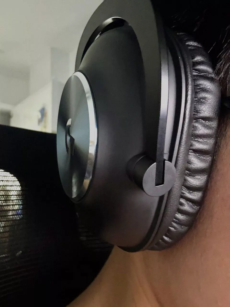 Tai nghe gaming có dây Logitech G Pro X SE, Mic tháo rời, âm vòm 7.1,đệm Memory Foam, màn loa 50 mm