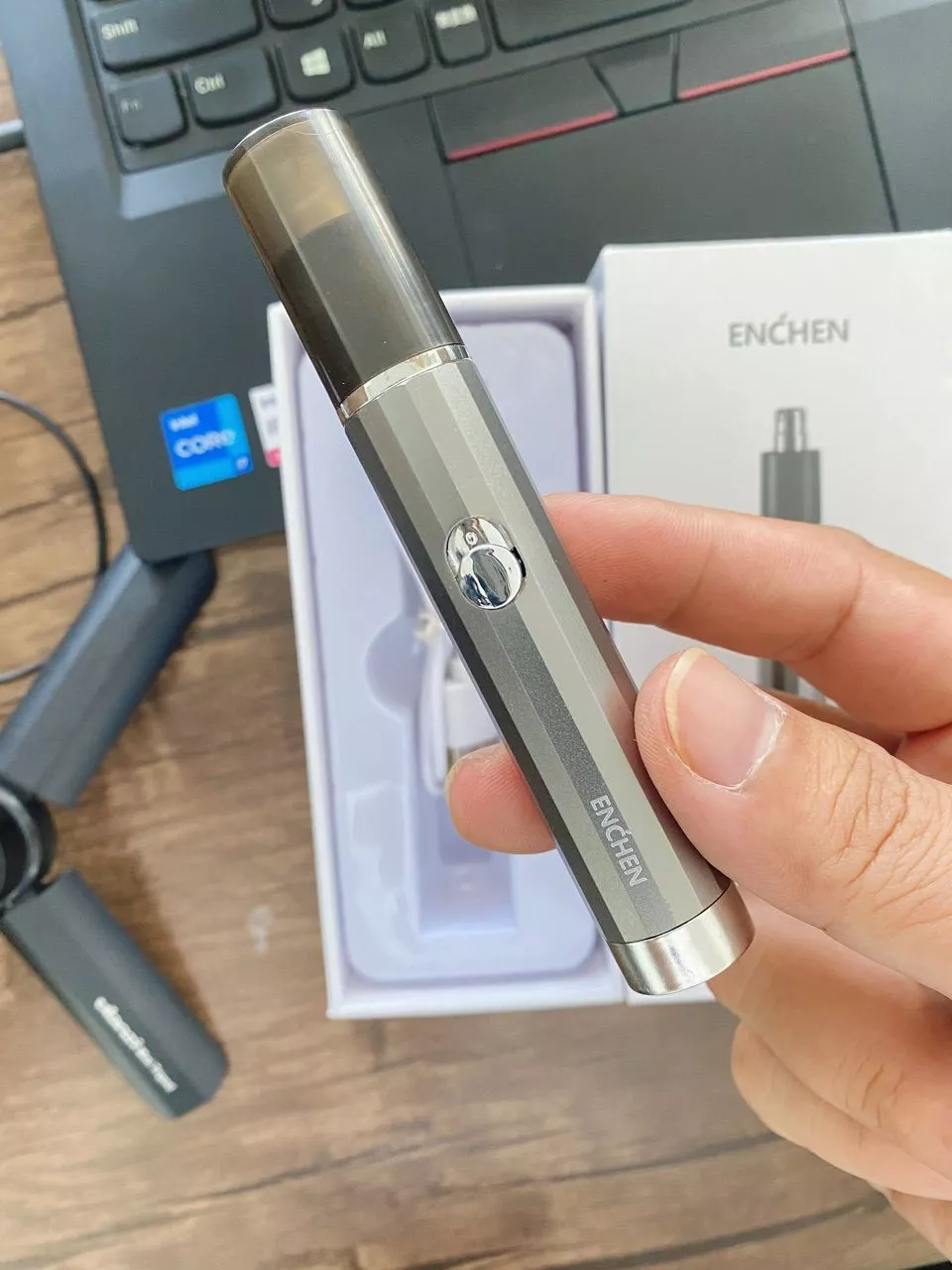 Máy tỉa lông mũi Enchen EN001 sạc pin Type-C đầu cạo tròn ẩn tháo rời, động cơ mạnh mẽ giảm ồn