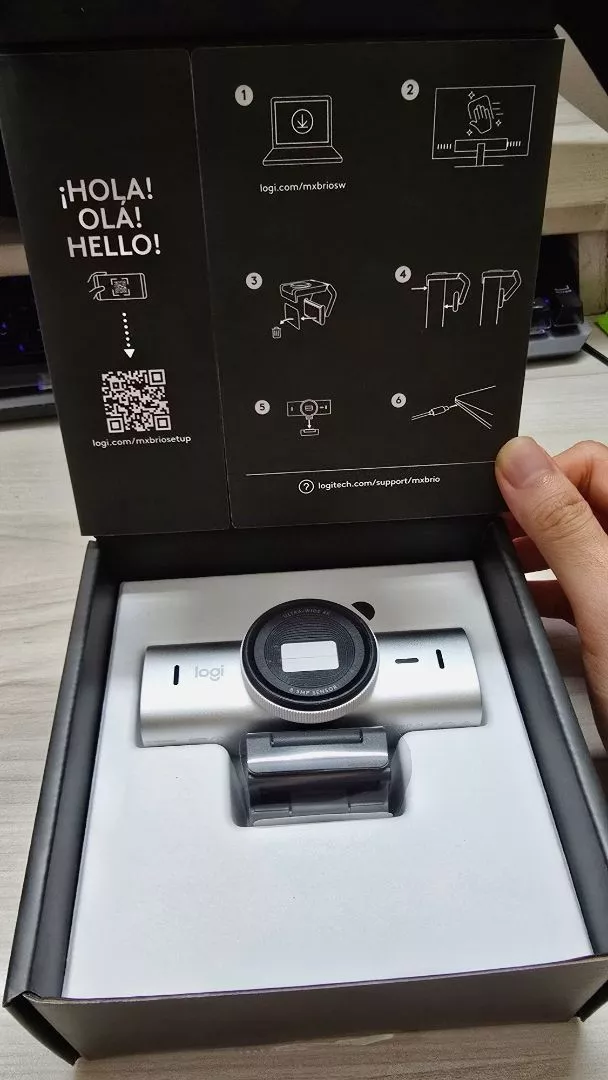 Webcam Logitech MX BRIO Ultra HD 4K - Hội họp & truyền trực tuyến, Mic kép giảm ồn, Show Mode, USB-C