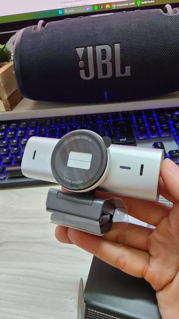 Webcam Logitech MX BRIO Ultra HD 4K - Hội họp & truyền trực tuyến, Mic kép giảm ồn, Show Mode, USB-C