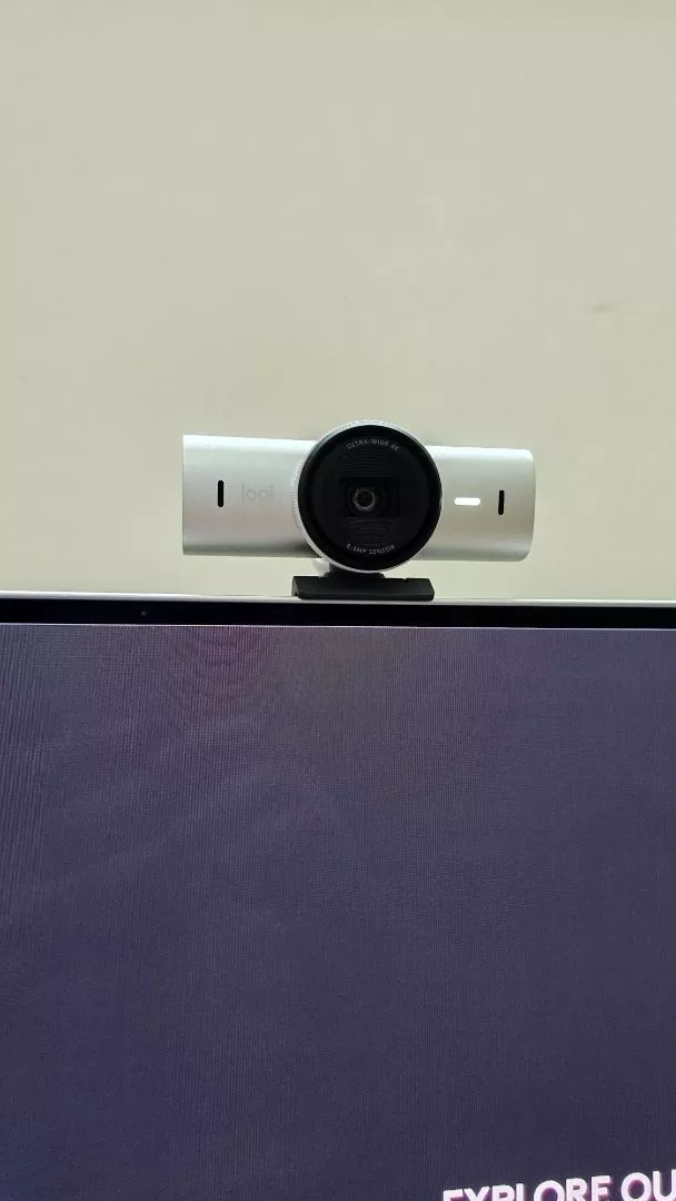 Webcam Logitech MX BRIO Ultra HD 4K - Hội họp & truyền trực tuyến, Mic kép giảm ồn, Show Mode, USB-C