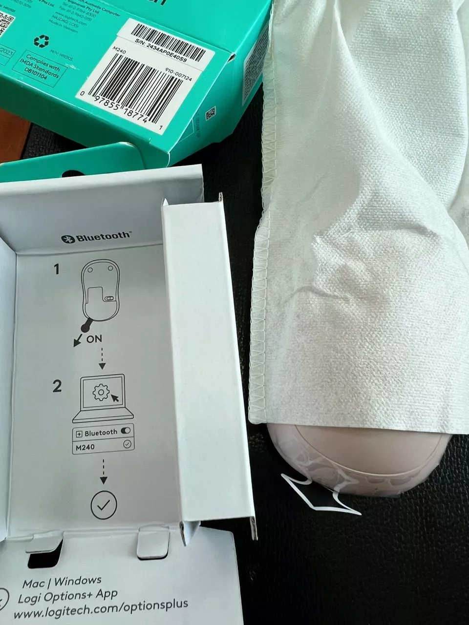 Chuột Bluetooth Logitech M240 Silent - Không dây, Nhỏ gọn, Tương thích Windows, macOS, ChromeOS