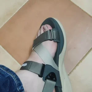 Giày Sandals Nam Nữ SHONDO F8B V2 Êm, Thời Trang Thích Hợp Đi Làm, Đi Học Chơi Màu Xám Be Xám F8B2522