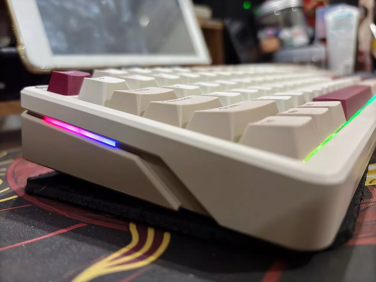 Bàn phím cơ không dây iloubee B87 - Full Foam - Có núm tùy biến - 3 Mode - LED RGB - App marco - Mạch Xuôi