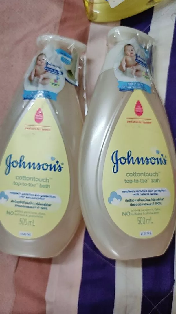 Combo 2 Chai Sữa Tắm Gội Toàn Thân Mềm Mịn Johnson's Baby Bath Cotton Touch 500mlx2