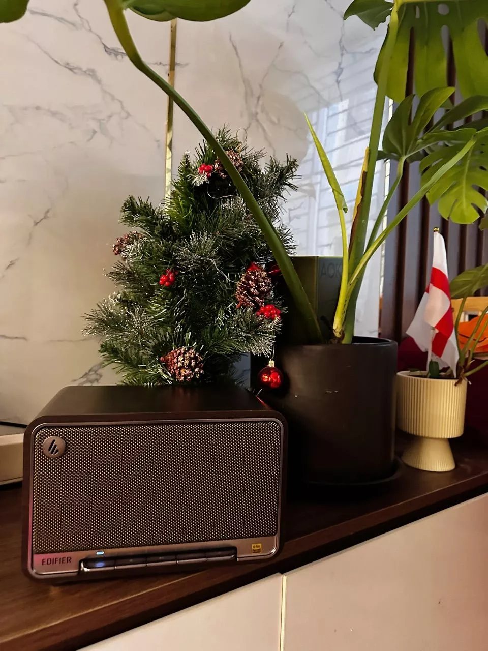 Loa Bluetooth Để Bàn Cao Cấp EDIFIER D32 - Công Suất 60W - Chơi Nhạc Thoải Mái Tới 11H - Pin 5200mAh - 15 Tháng Bảo Hành
