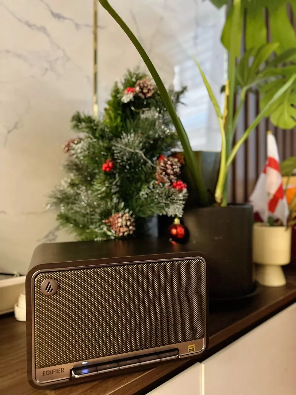 Loa Bluetooth Để Bàn Cao Cấp EDIFIER D32 - Công Suất 60W - Chơi Nhạc Thoải Mái Tới 11H - Pin 5200mAh - 15 Tháng Bảo Hành