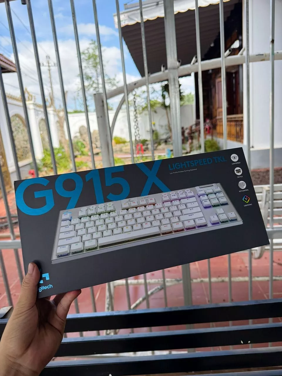 Bàn phím Gaming không dây Lowprofile Logitech G915 X LIGHTSPEED TKL, Mũ phím PBT, nút lập trình, RGB