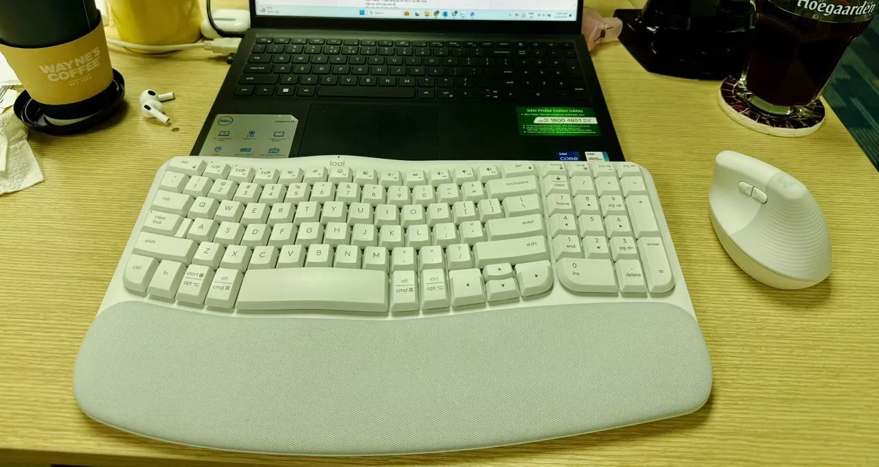 Combo Công thái học - Bàn phím Logitech Wave Keys và Chuột Logitech Lift Vertical
