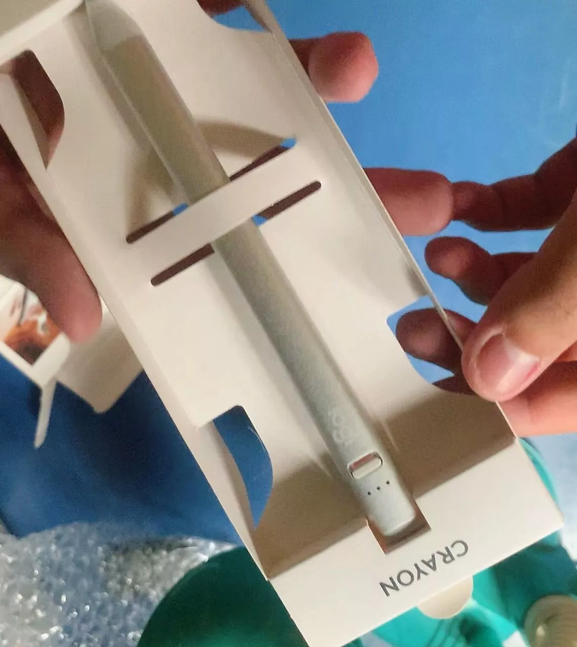 Bút cảm ứng Logitech Crayon dành cho iPad - Công nghệ kỹ thuật số như Apple Pencil
