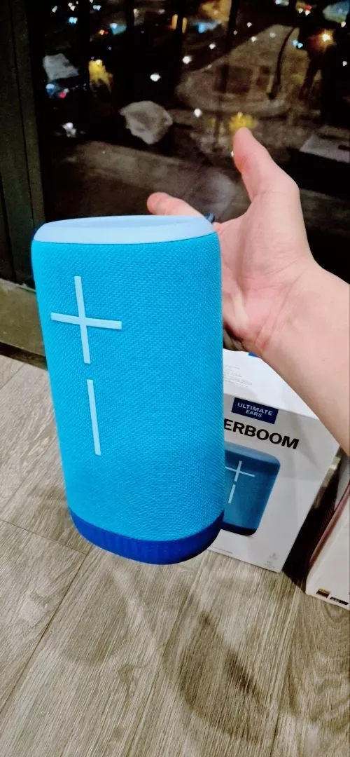 Loa di động Bluetooth Logitech Ultimate Ears EVERBOOM - Bass lớn 360o, Loa chống nước IP67, Pin đến 20 giờ