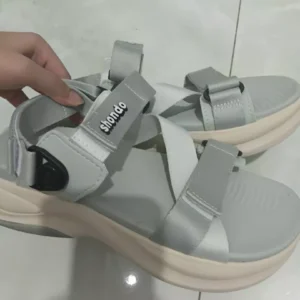 Giày Sandals Nam Nữ SHONDO F8B Êm, Thời Trang Thích Hợp Đi Làm, Đi Học Chơi Màu Xám Be F8B2025