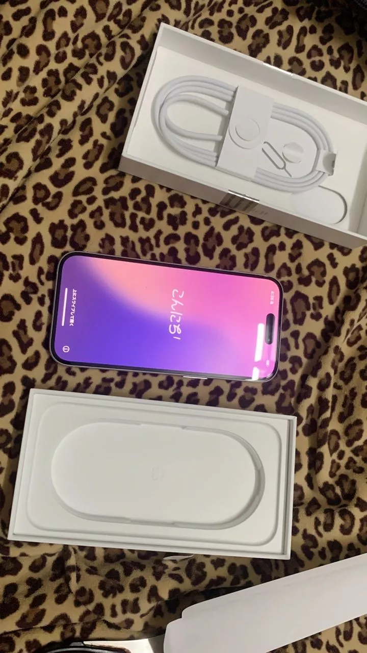 Điện thoại Apple iPhone 16 128GB