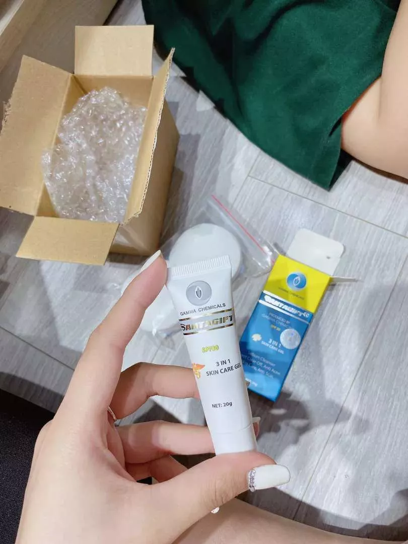 Kem Mụn SANTAGIFT Gel Giảm Mụn ẩn Trứng Cá chấm mụn Ngừa Thâm Mờ Sẹo Dưỡng Da Trắng sáng chống nắng