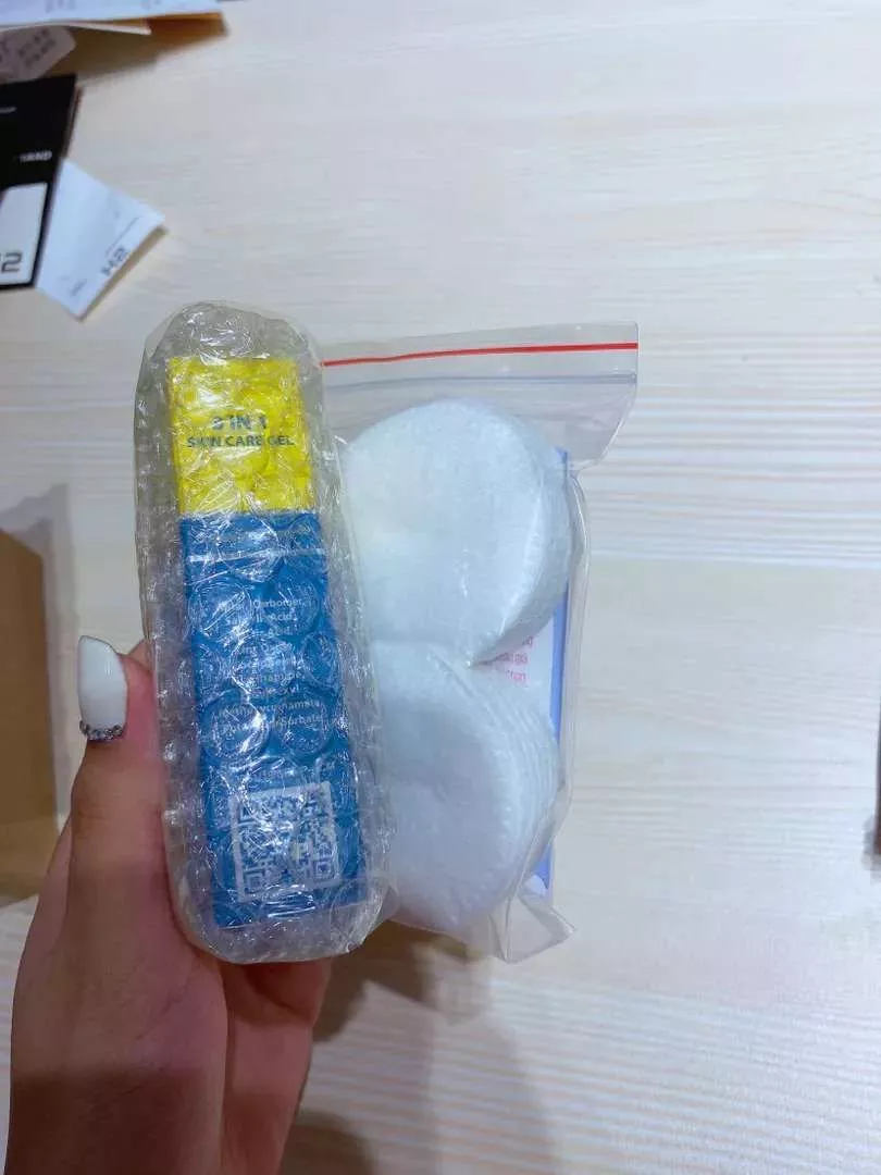 Kem Mụn SANTAGIFT Gel Giảm Mụn ẩn Trứng Cá chấm mụn Ngừa Thâm Mờ Sẹo Dưỡng Da Trắng sáng chống nắng