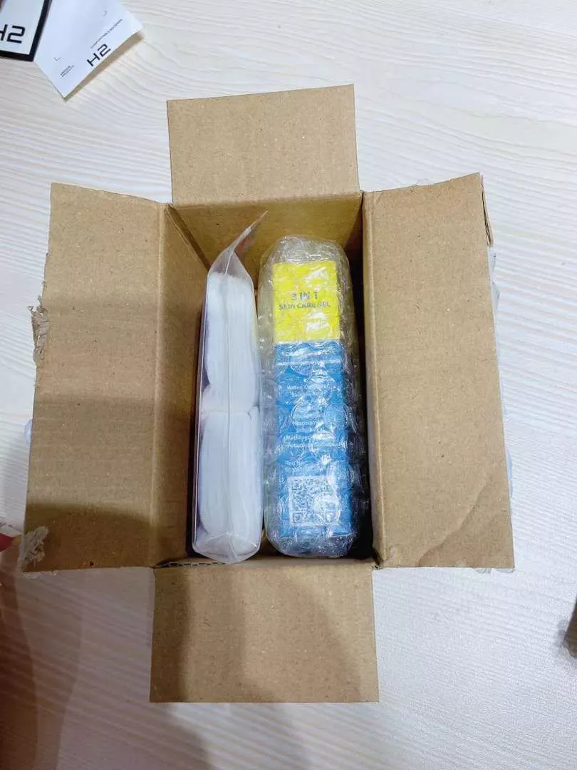 Kem Mụn SANTAGIFT Gel Giảm Mụn ẩn Trứng Cá chấm mụn Ngừa Thâm Mờ Sẹo Dưỡng Da Trắng sáng chống nắng