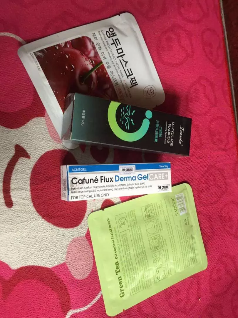 Gel Mụn Klena 0,1 và 0,3 hỗ trợ mụn ẩn, mụn đầu đen mụn trứng cá và ngừa mụn