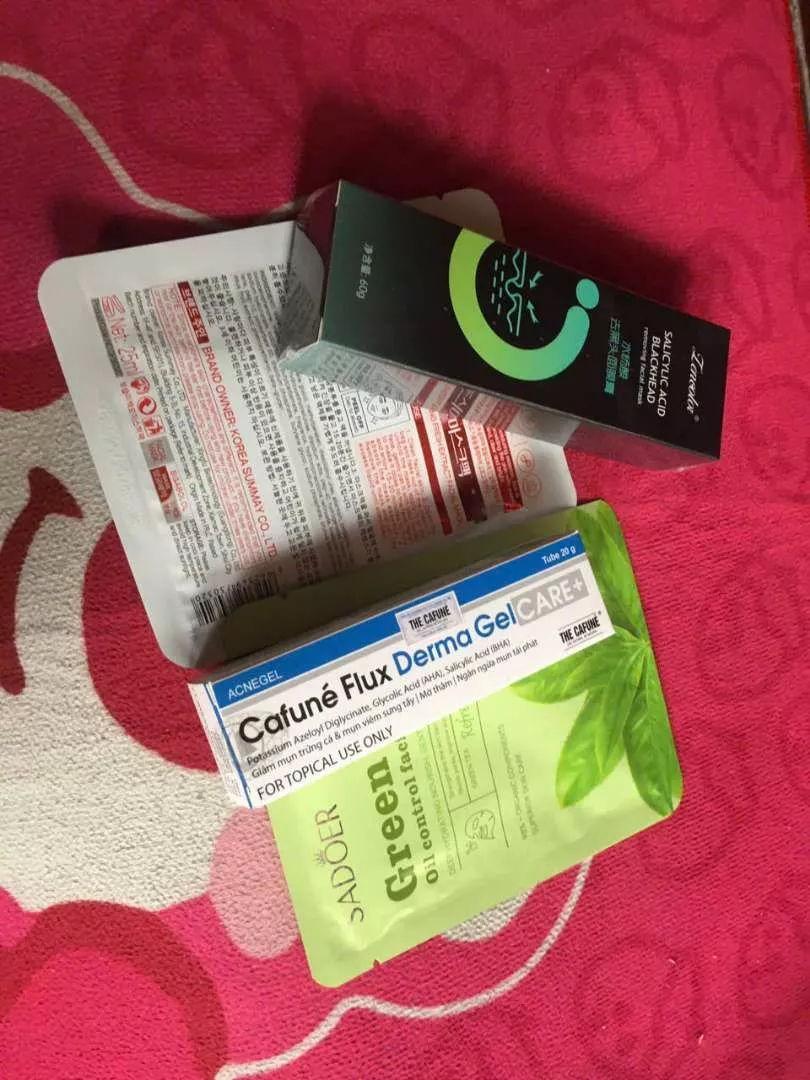 Gel Mụn Klena 0,1 và 0,3 hỗ trợ mụn ẩn, mụn đầu đen mụn trứng cá và ngừa mụn