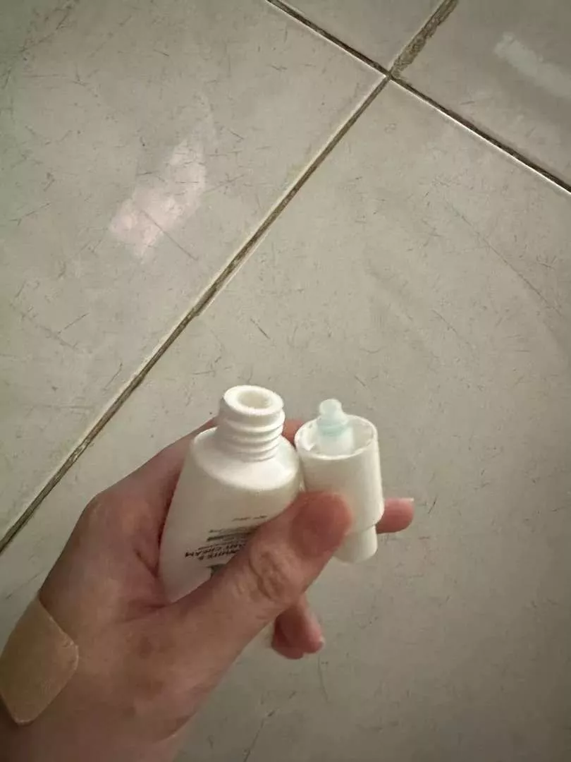 Kem trắng nách khử mùi, giảm thâm vùng mông, nách, bẹn Extra White & Deodorant Rucos