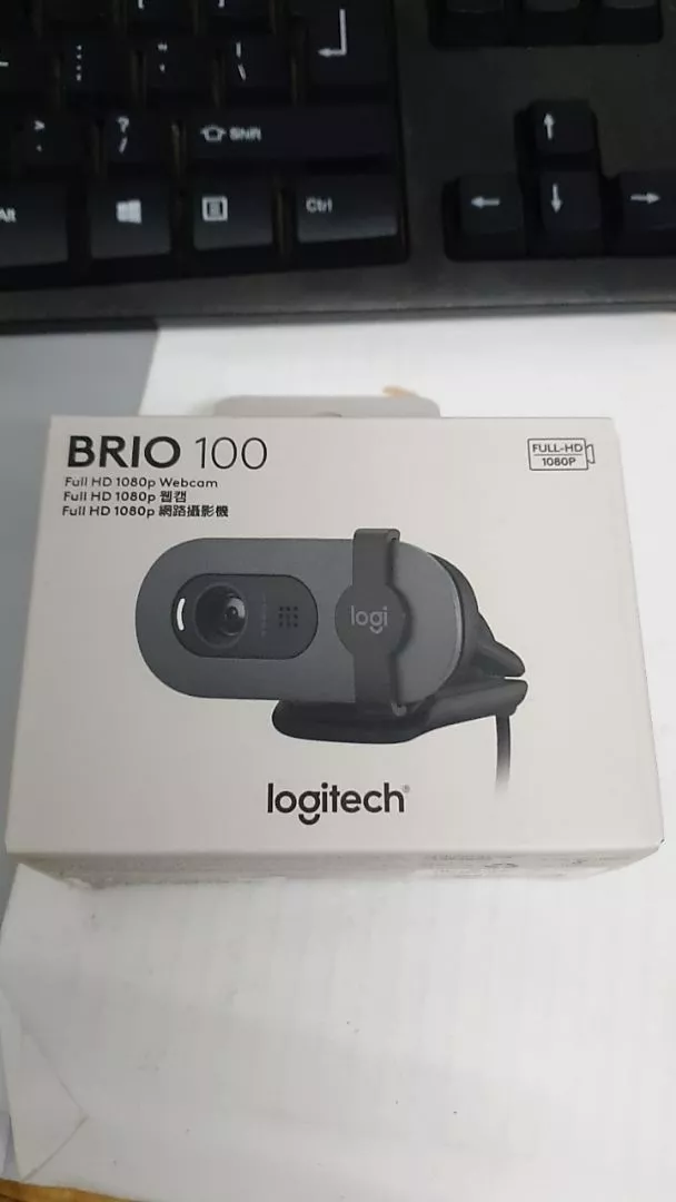Webcam Logitech Brio 100 Graphite/ White