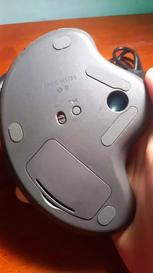 Chuột không dây Công Thái Học Logitech Ergo M575s Silent - Bluetooth, Giảm ồn, Trackball ngón cái