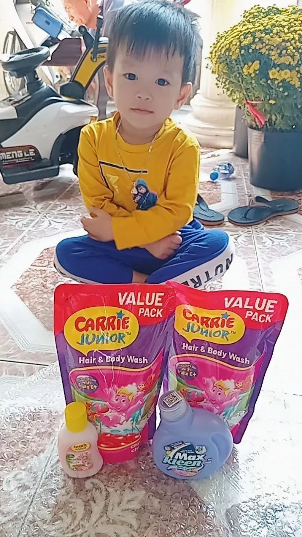 Combo 2 Túi Sữa Tắm Gội thiên nhiên Sạch Dịu Nhẹ & ẩm mịn Cho Bé Carrie Junior Cheeky Cherry 500g x2 (quà mùi ngẫu nhiên