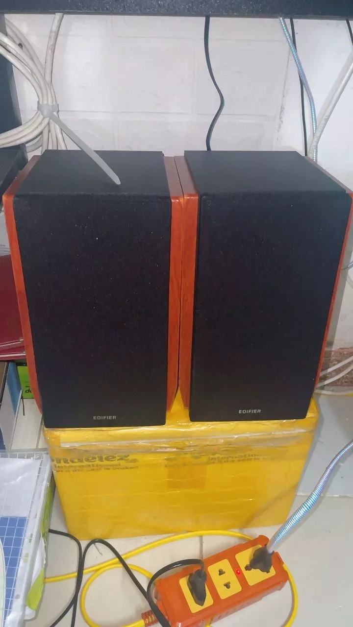 Bộ Loa Bookshelf Bluetooth Âm Trầm EDIFIER R1700BT 66W - Hỗ Trợ RCA - Vỏ Gỗ Giảm Cộng Hưởng - 15 Tháng Bảo Hành