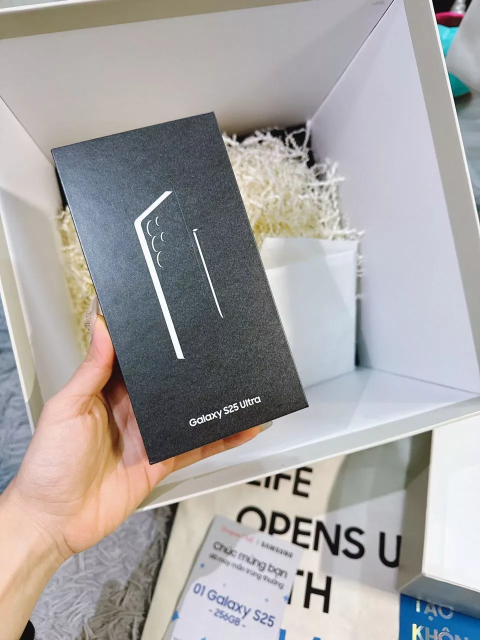 Điện thoại Samsung Galaxy S25 Ultra, Điện thoại AI, 256GB, Video camera đêm Nightography, S Pen đa nhiệm