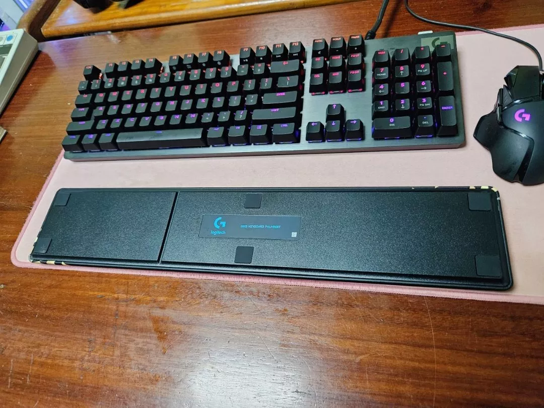 Lót tay chơi game Logitech G - Phiên bản kỷ niệm (PALM REST)