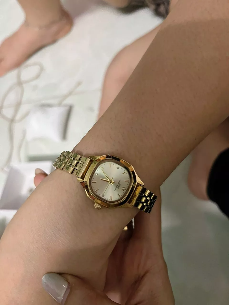 Đồng Hồ Nữ IBSO Mặt Đa Giác Sang Trọng Dây Thép Không Gỉ Chống Nước Tốt Phong Cách Hàn Quốc