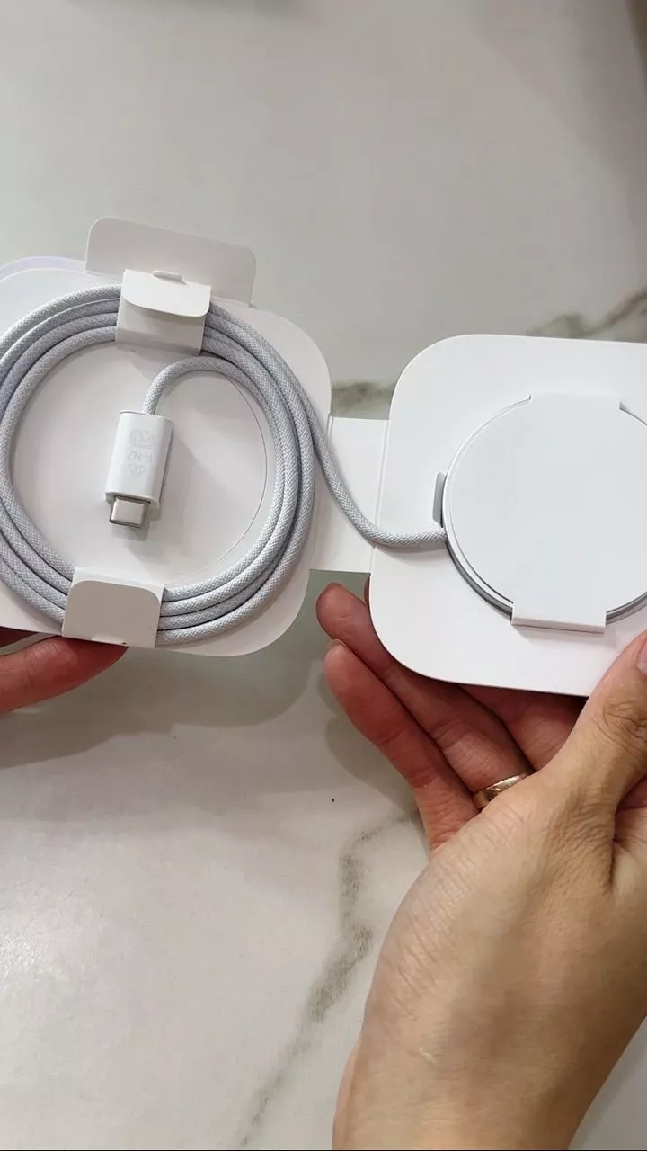 Phụ kiện MagSafe Charger 25W (1m) Chính hãng