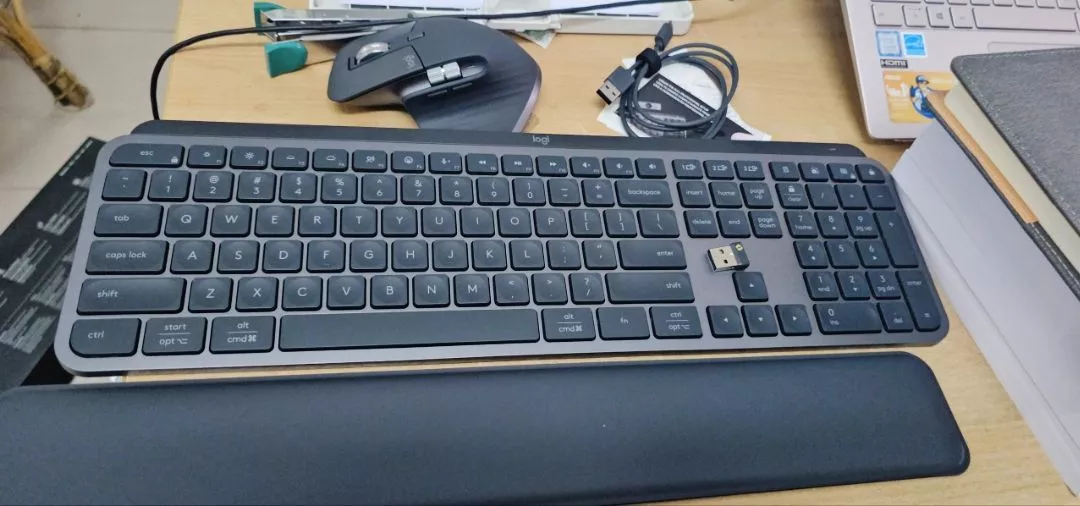 Combo Chuột & Bàn Phím Bluetooth không dây Logitech MX Keys S Combo - Có gác tay, Chiếu sáng, USB-C