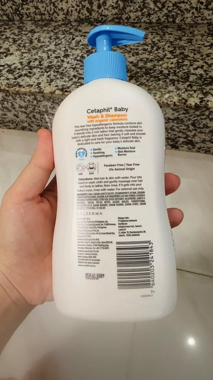 Sữa Tắm Gội Trẻ Em Cetaphil Baby Organic Calendula Tinh Chất Hoa Cúc 400ml