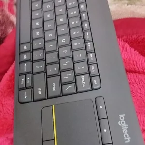 Bàn phím không dây Logitech K400 Plus, có touchpad để kết nối PC - TV, Laptop